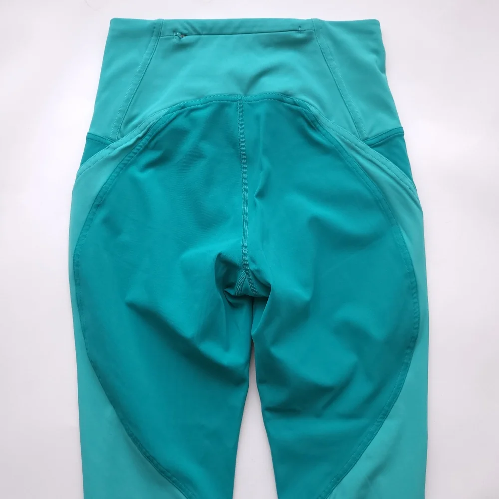 Like New Lululemon Train Times 7/8 Pant *Blocked 25" - Picture 9 of 14